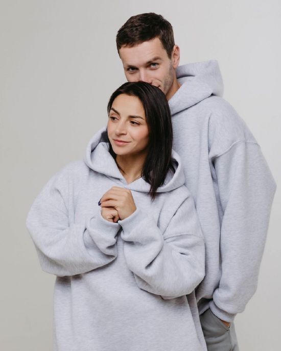 Ілона Гвоздьова показала архівні фото зі свого весілля та вінчання і зворушила привітаннями чоловіка