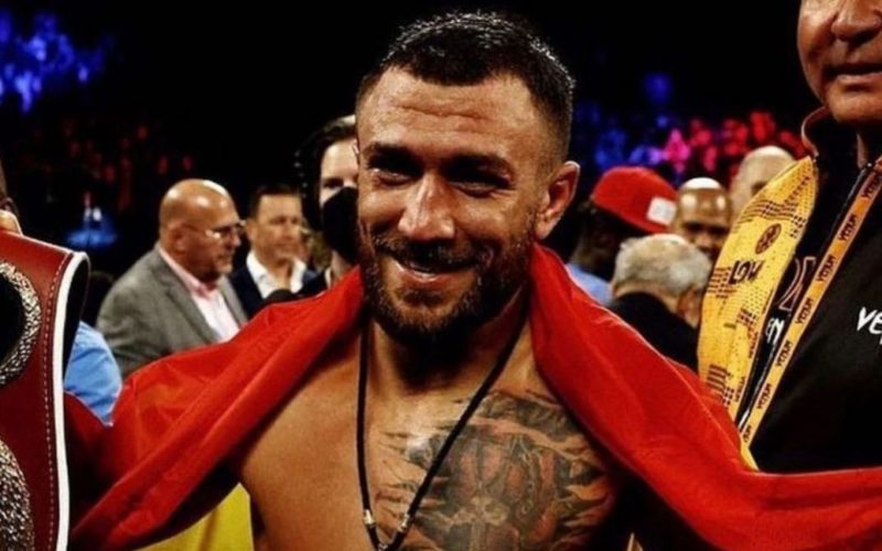 Черговий зашквар: Ломаченко в США пообіймався і зробив фото з другом Кадирова